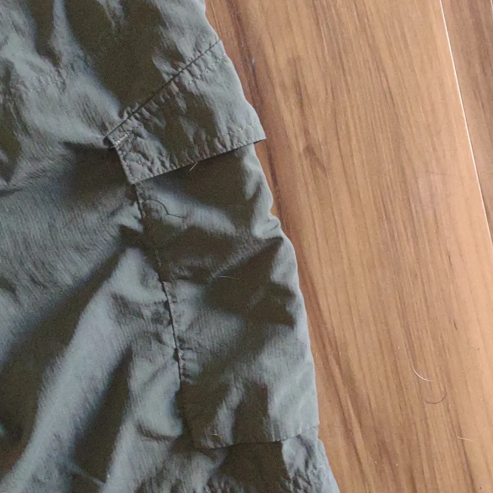 Columbia Men's shorts. Size 34W 10L Green khaki‎ Omni-shade